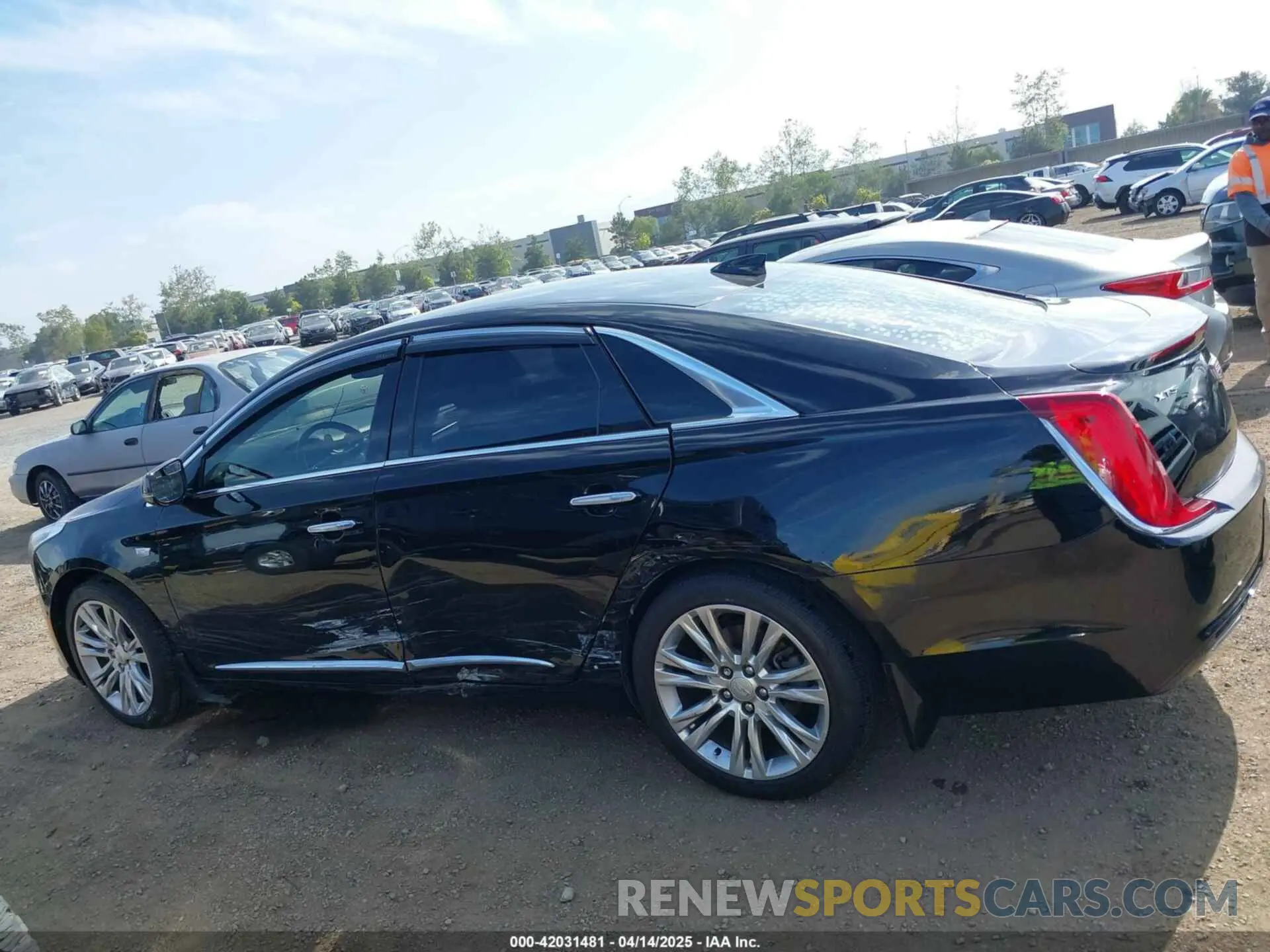 14 Photograph of a damaged car 2G61M5S34K9131358 CADILLAC XTS 2019