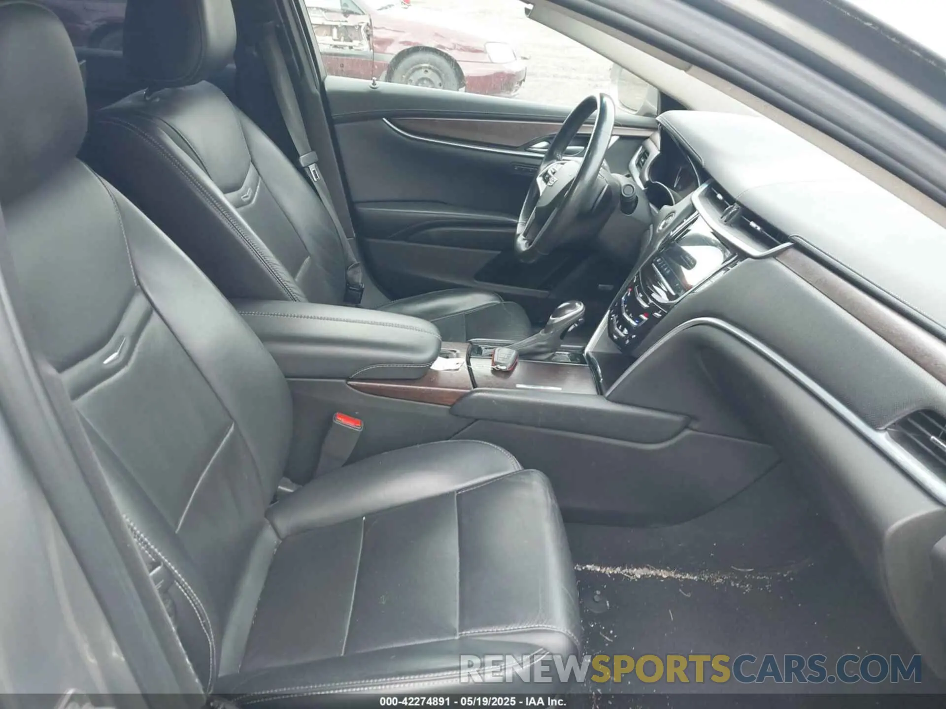 5 Photograph of a damaged car 2G61M5S34K9136818 CADILLAC XTS 2019