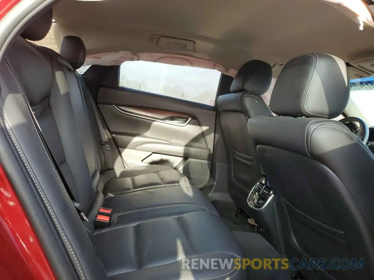 10 Photograph of a damaged car 2G61M5S35K9122913 CADILLAC XTS 2019