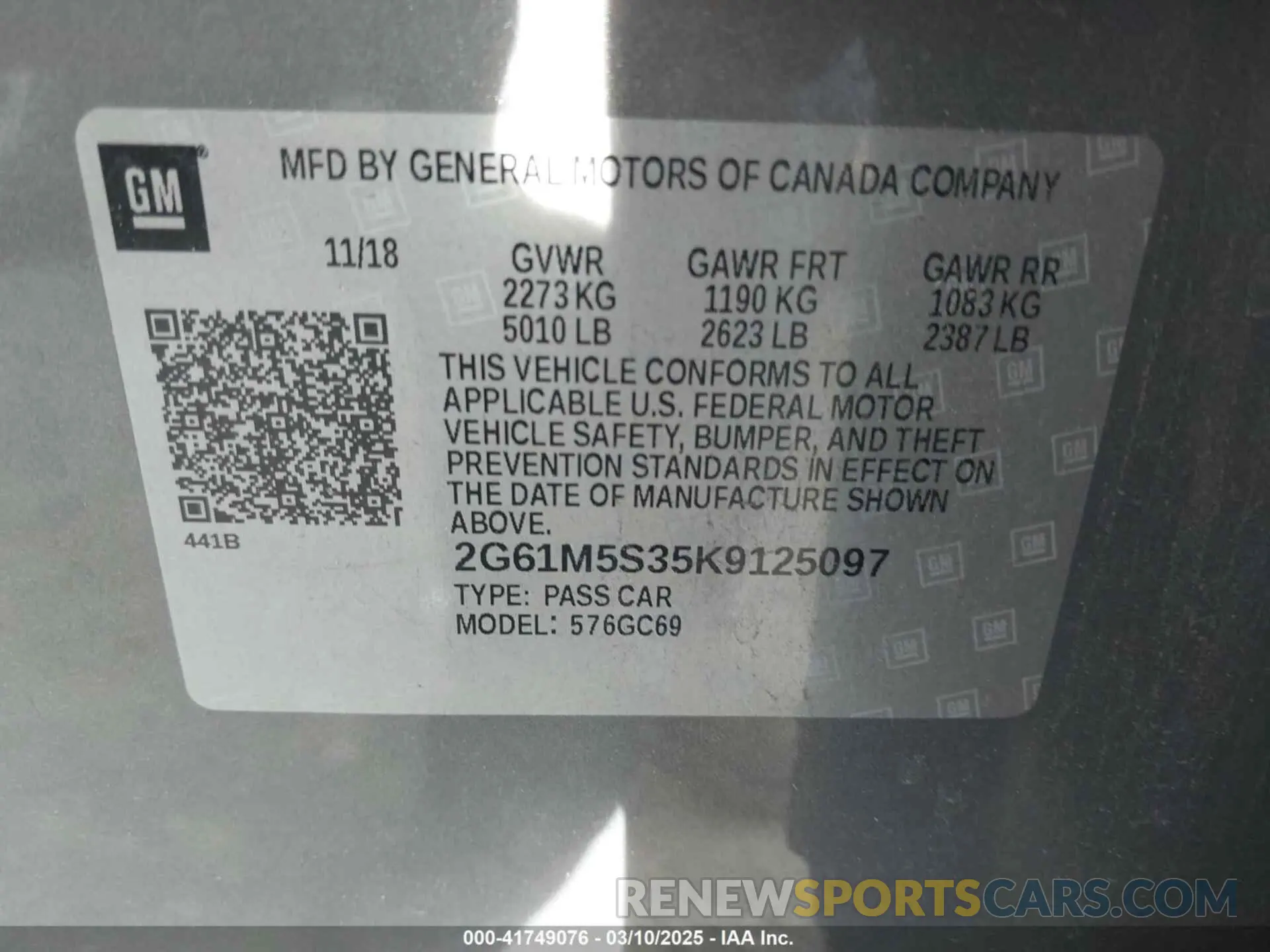 9 Photograph of a damaged car 2G61M5S35K9125097 CADILLAC XTS 2019