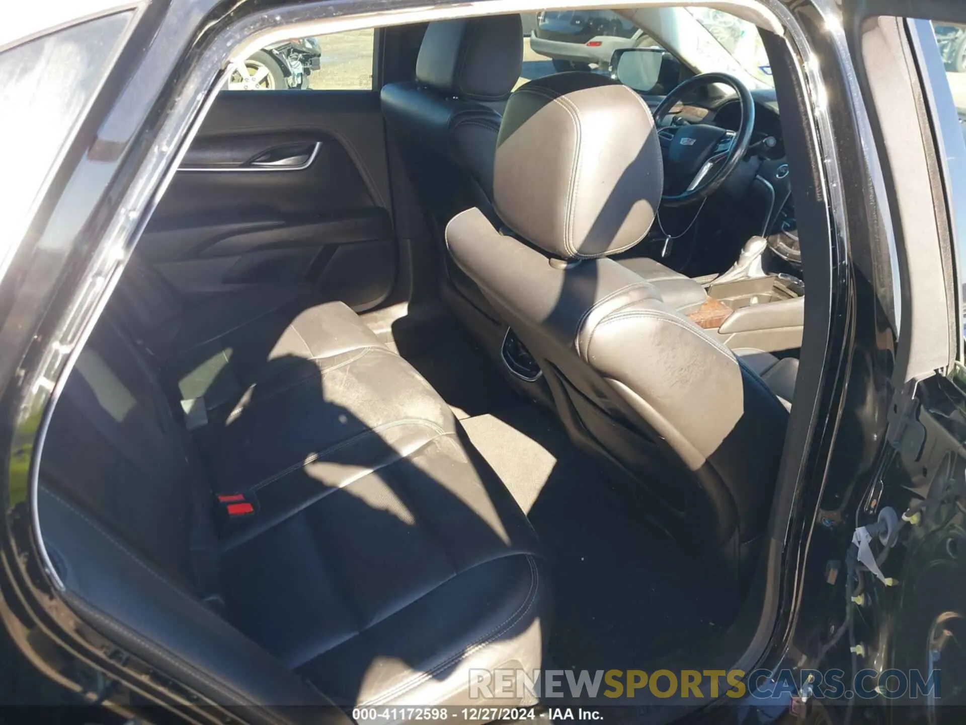 8 Photograph of a damaged car 2G61M5S37K9103408 CADILLAC XTS 2019