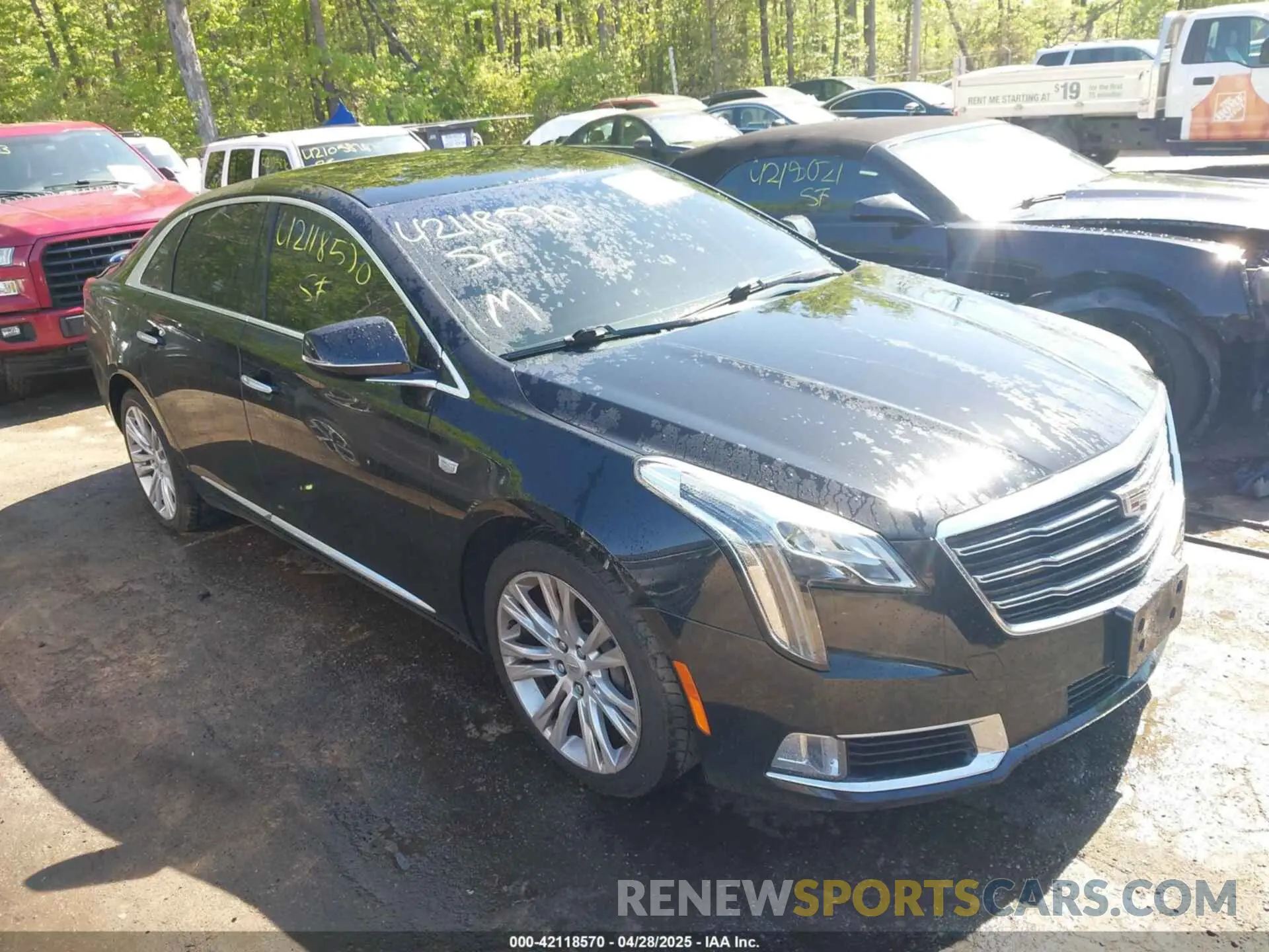 1 Photograph of a damaged car 2G61M5S38K9139513 CADILLAC XTS 2019