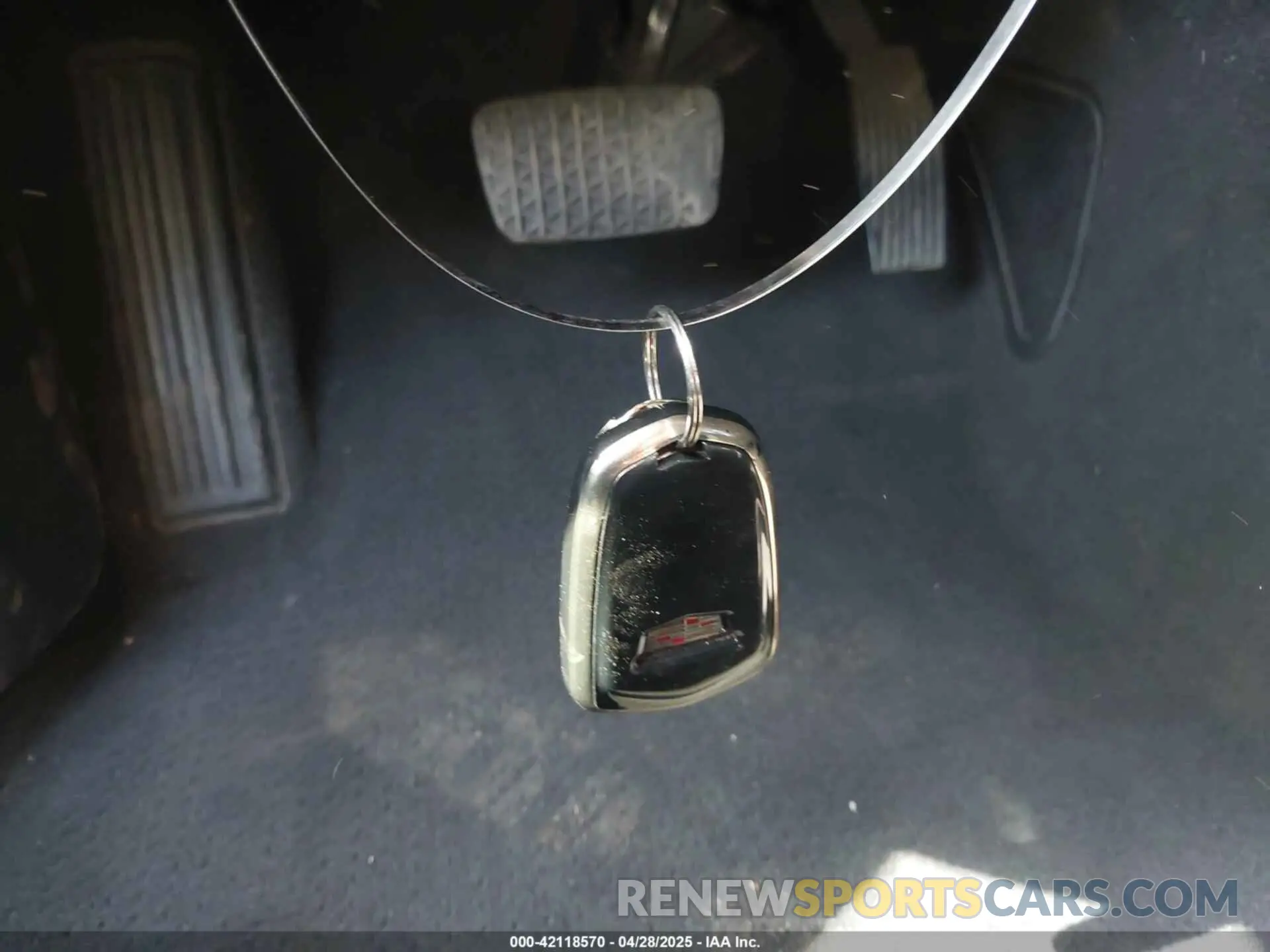 11 Photograph of a damaged car 2G61M5S38K9139513 CADILLAC XTS 2019
