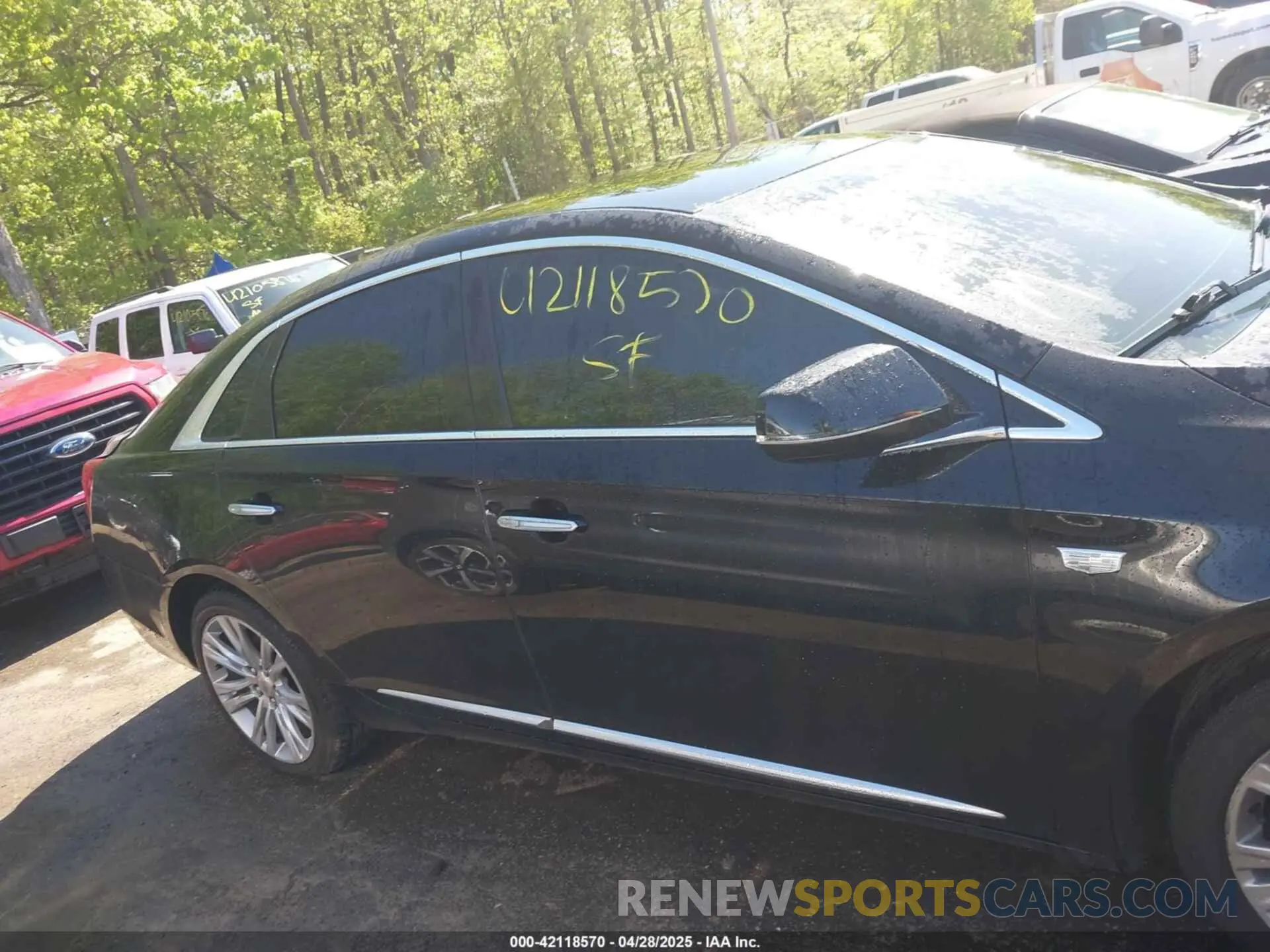 13 Photograph of a damaged car 2G61M5S38K9139513 CADILLAC XTS 2019