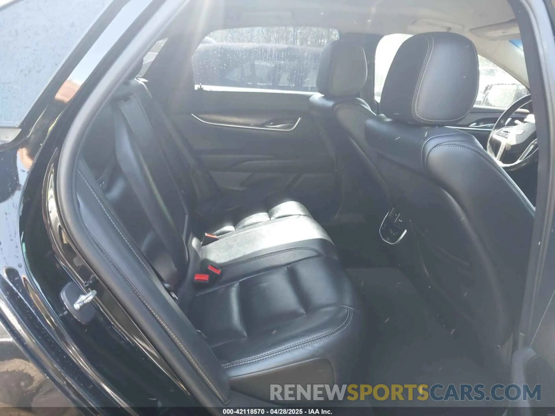 8 Photograph of a damaged car 2G61M5S38K9139513 CADILLAC XTS 2019