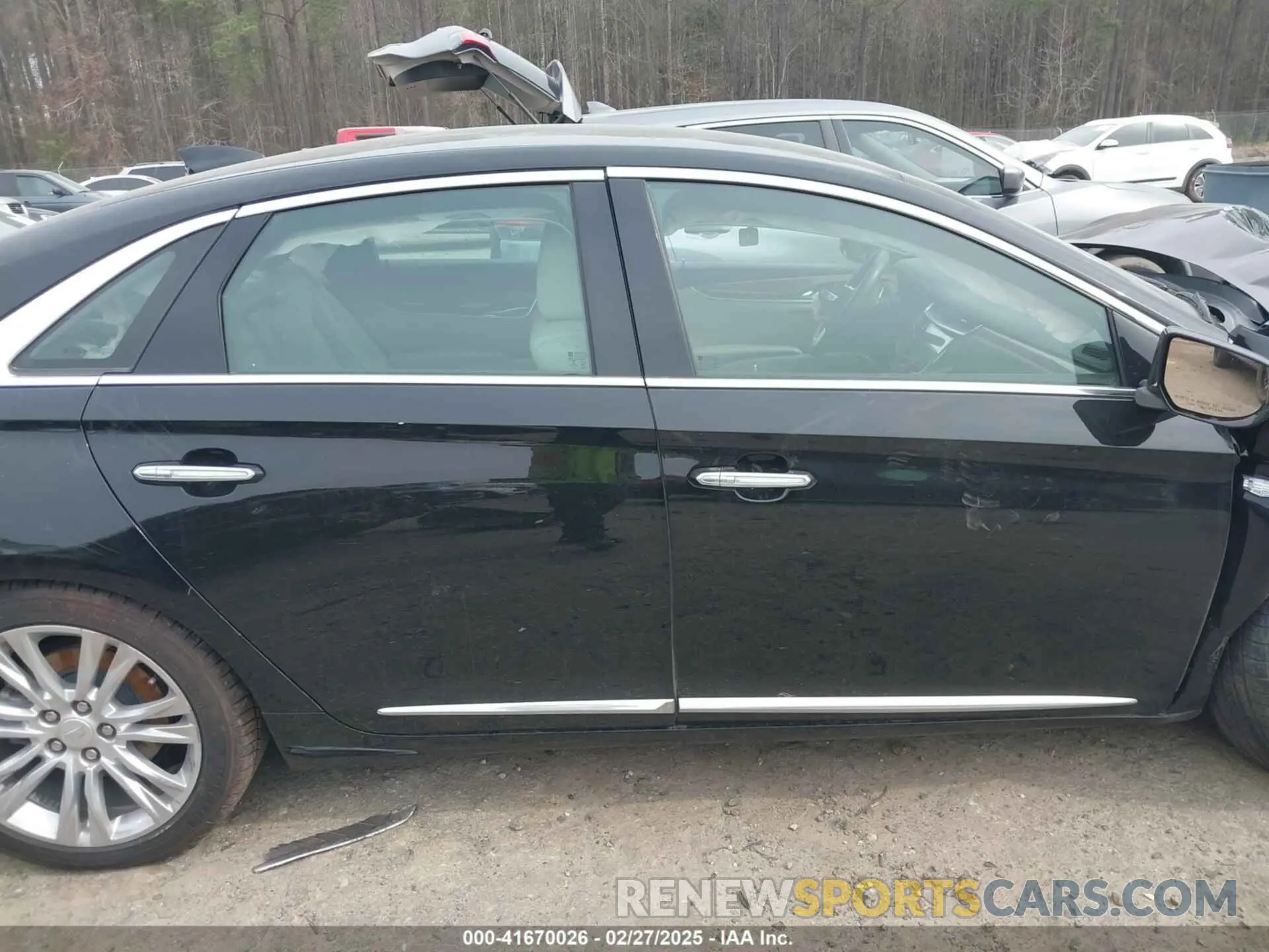 13 Photograph of a damaged car 2G61M5S38K9152522 CADILLAC XTS 2019