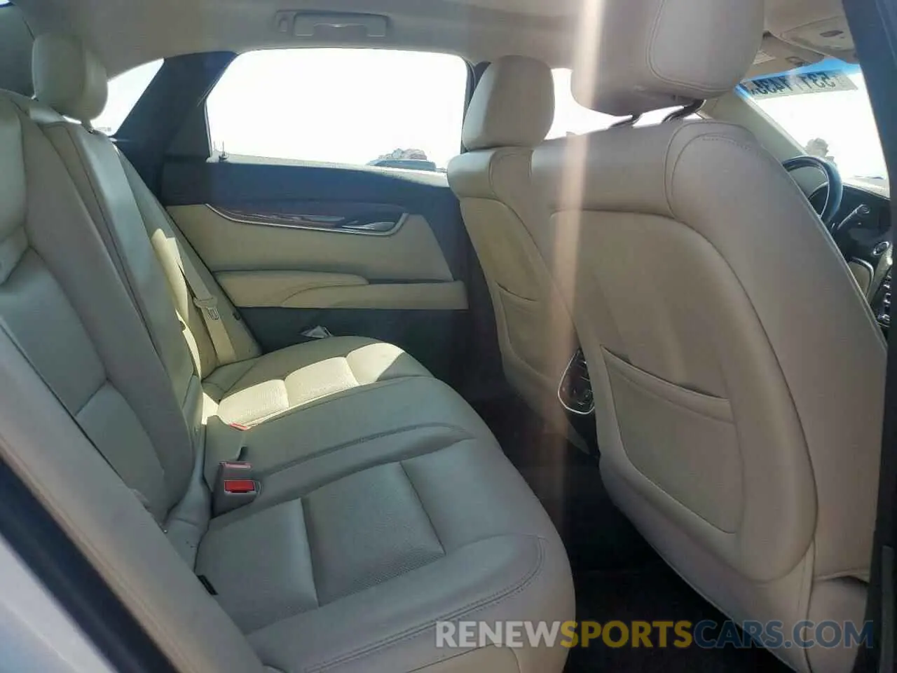10 Photograph of a damaged car 2G61M5S39K9100316 CADILLAC XTS 2019