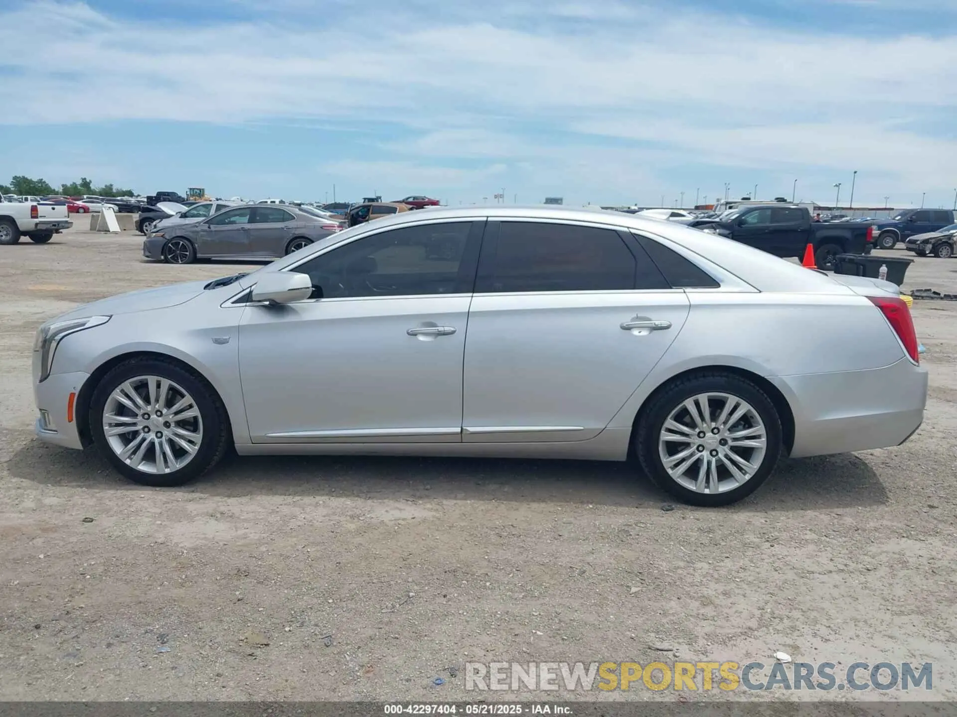 14 Photograph of a damaged car 2G61M5S39K9119402 CADILLAC XTS 2019