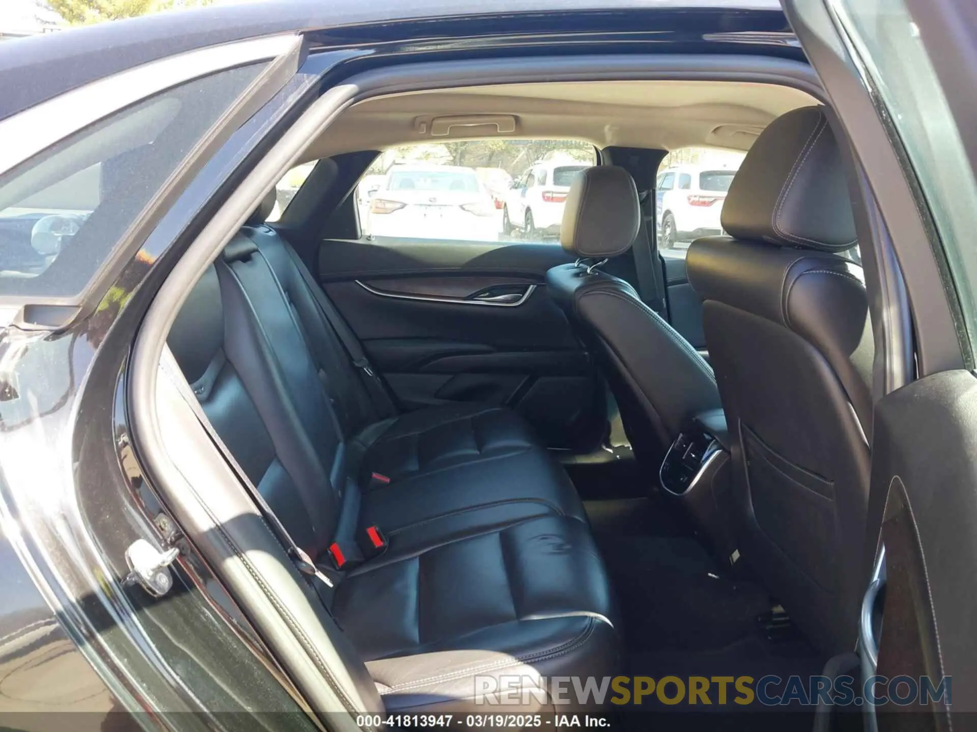 8 Photograph of a damaged car 2G61M5S39K9133767 CADILLAC XTS 2019