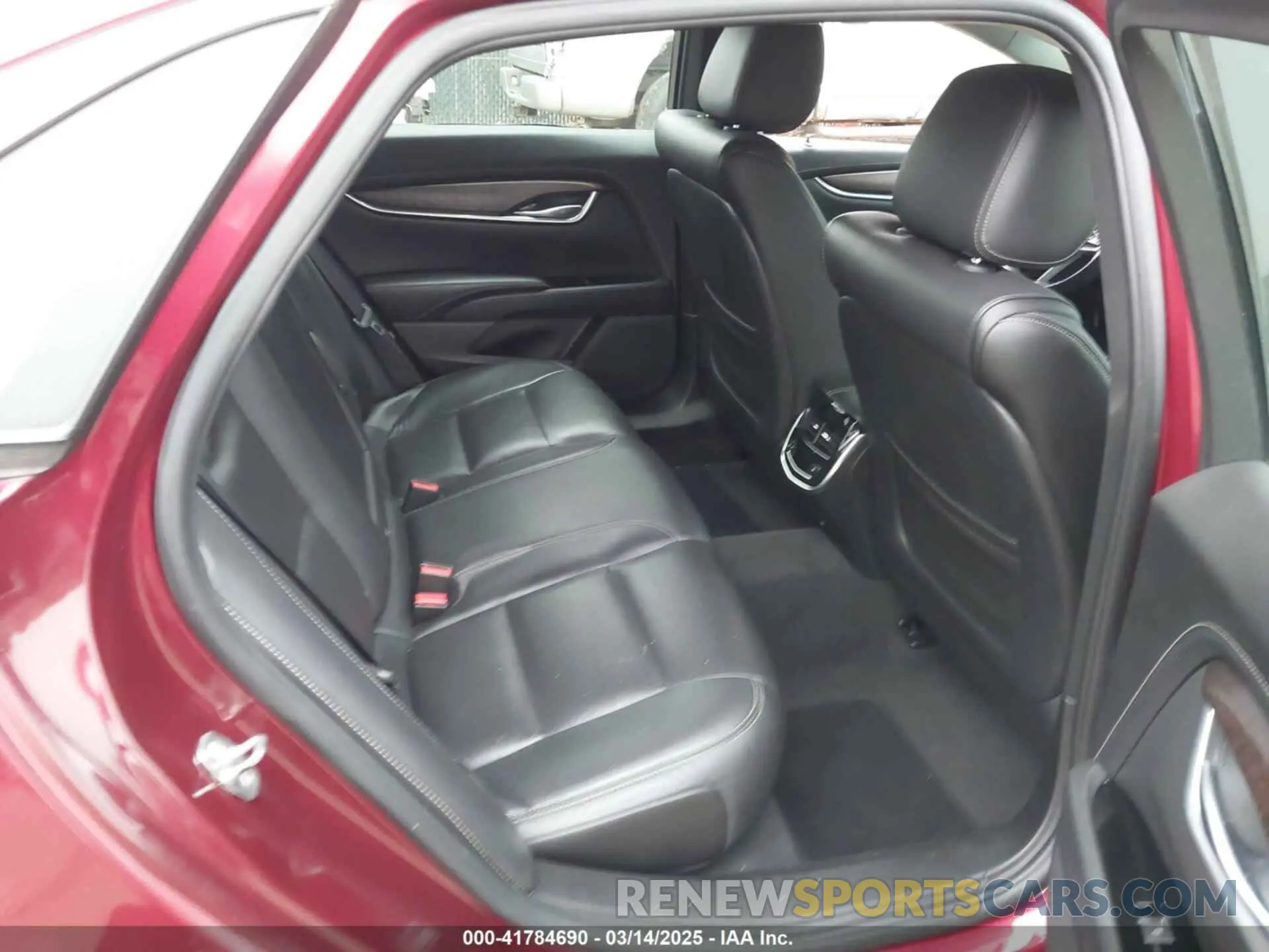 8 Photograph of a damaged car 2G61M5S3XK9122891 CADILLAC XTS 2019