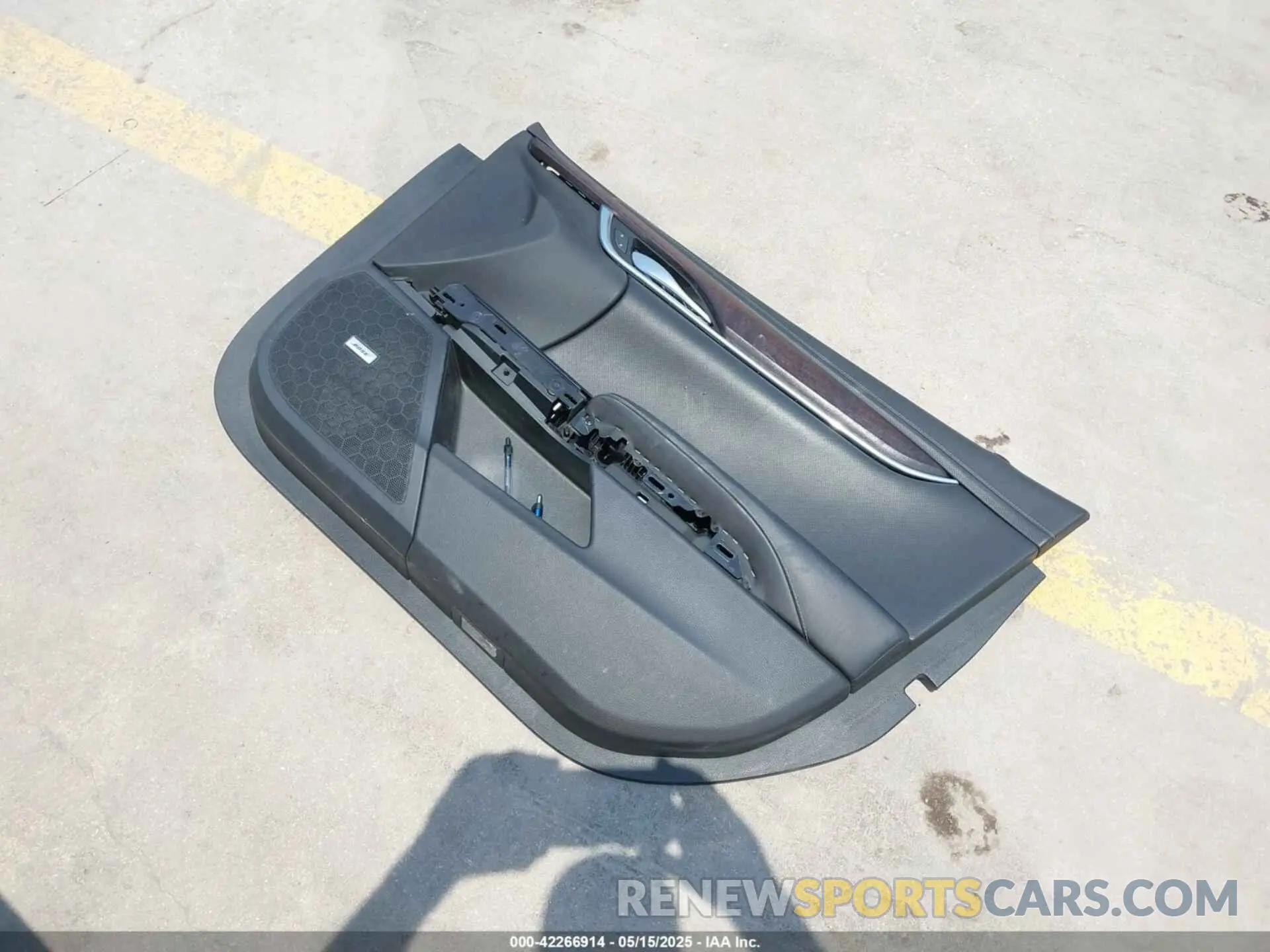 21 Photograph of a damaged car 2G61M5S3XK9138279 CADILLAC XTS 2019
