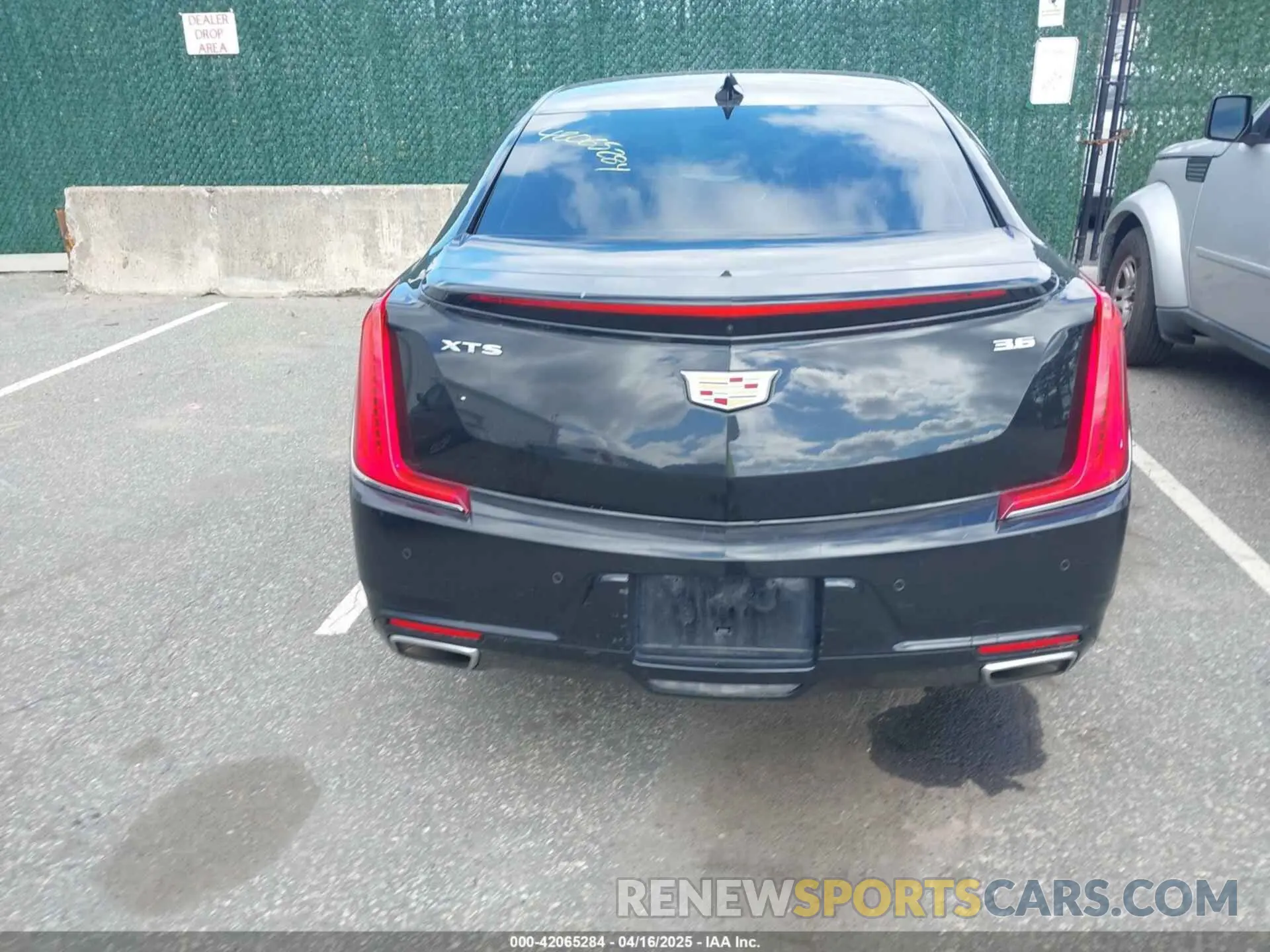 16 Photograph of a damaged car 2G61M5S3XK9149766 CADILLAC XTS 2019