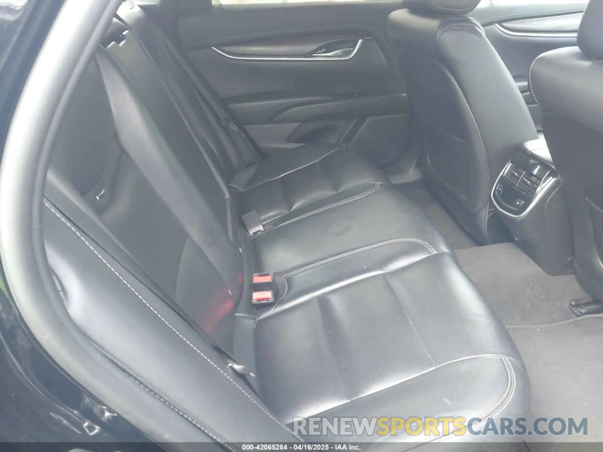 8 Photograph of a damaged car 2G61M5S3XK9149766 CADILLAC XTS 2019