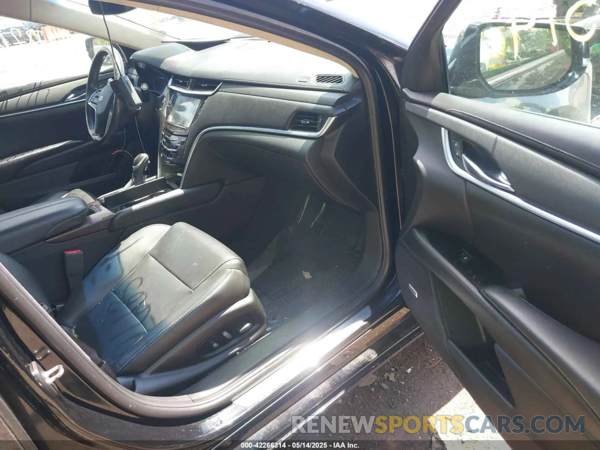 5 Photograph of a damaged car 2G61U5S37K9157078 CADILLAC XTS 2019