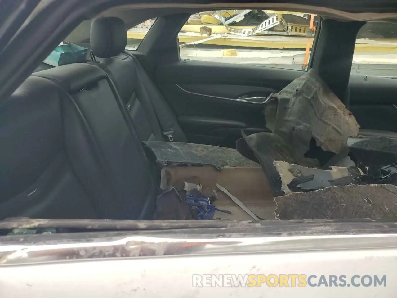 10 Photograph of a damaged car 2GEXG6U32K9550205 CADILLAC XTS 2019