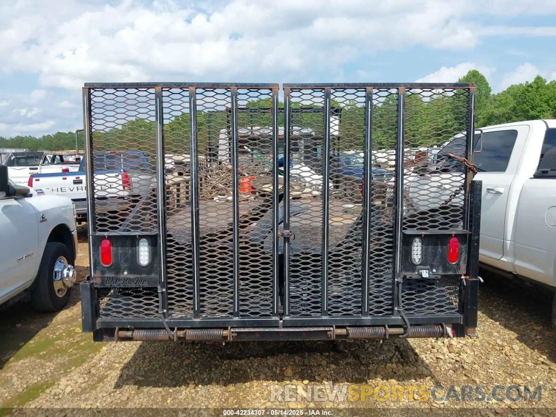 15 Photograph of a damaged car JALEEJ162L7900540 CHEVROLET 5500HD LCF DIESEL 2020