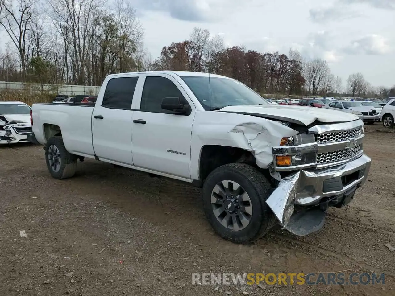 4 Photograph of a damaged car 1GC1CREG7KF262555 CHEVROLET ALL Models 2019