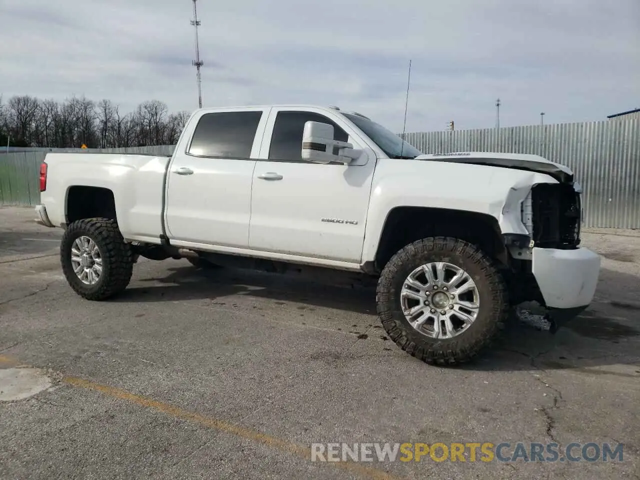 4 Photograph of a damaged car 1GC1KREY3KF123261 CHEVROLET ALL Models 2019