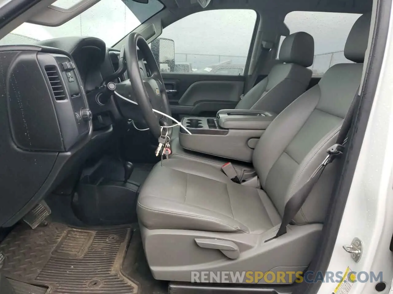 7 Photograph of a damaged car 1GC1KREY7KF152293 CHEVROLET ALL Models 2019
