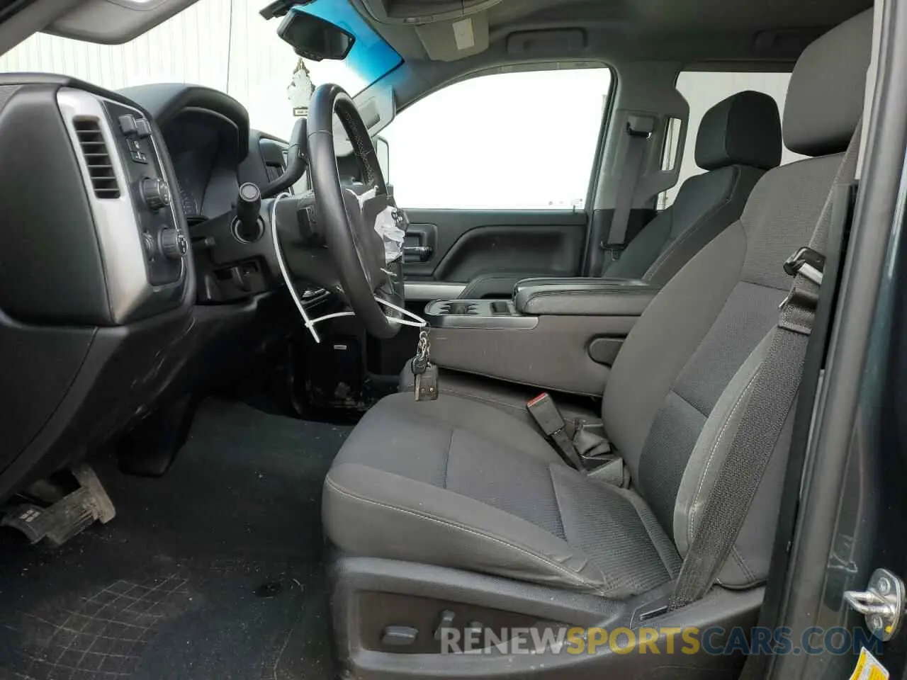 7 Photograph of a damaged car 1GC1KSEG6KF215608 CHEVROLET ALL Models 2019
