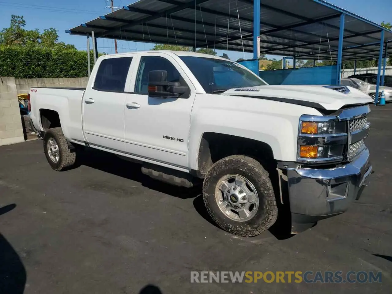 4 Photograph of a damaged car 1GC1KSEY0KF215385 CHEVROLET ALL Models 2019