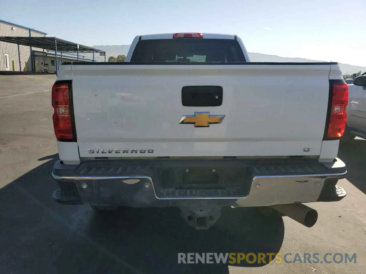 6 Photograph of a damaged car 1GC1KSEY0KF215385 CHEVROLET ALL Models 2019