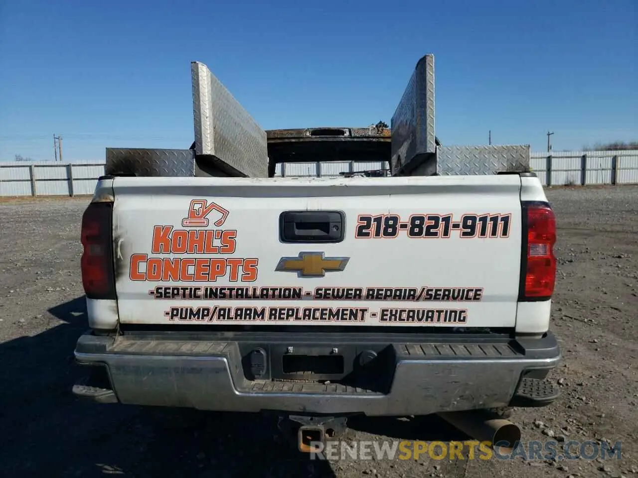 6 Photograph of a damaged car 1GC1KSEY9KF243878 CHEVROLET ALL Models 2019