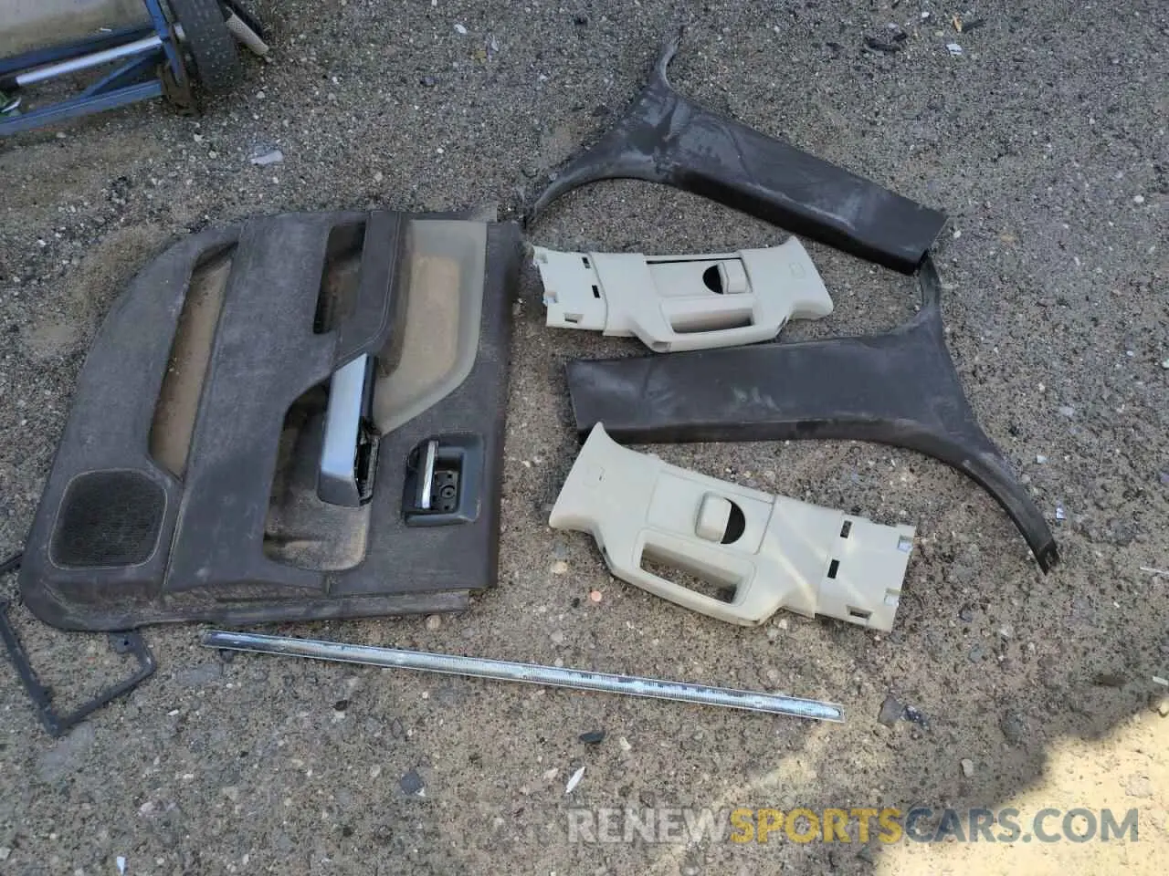 12 Photograph of a damaged car 1GC1KTEY1KF114295 CHEVROLET ALL Models 2019