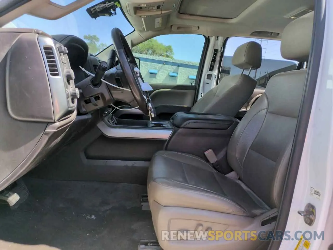 7 Photograph of a damaged car 1GC1KTEY1KF114295 CHEVROLET ALL Models 2019