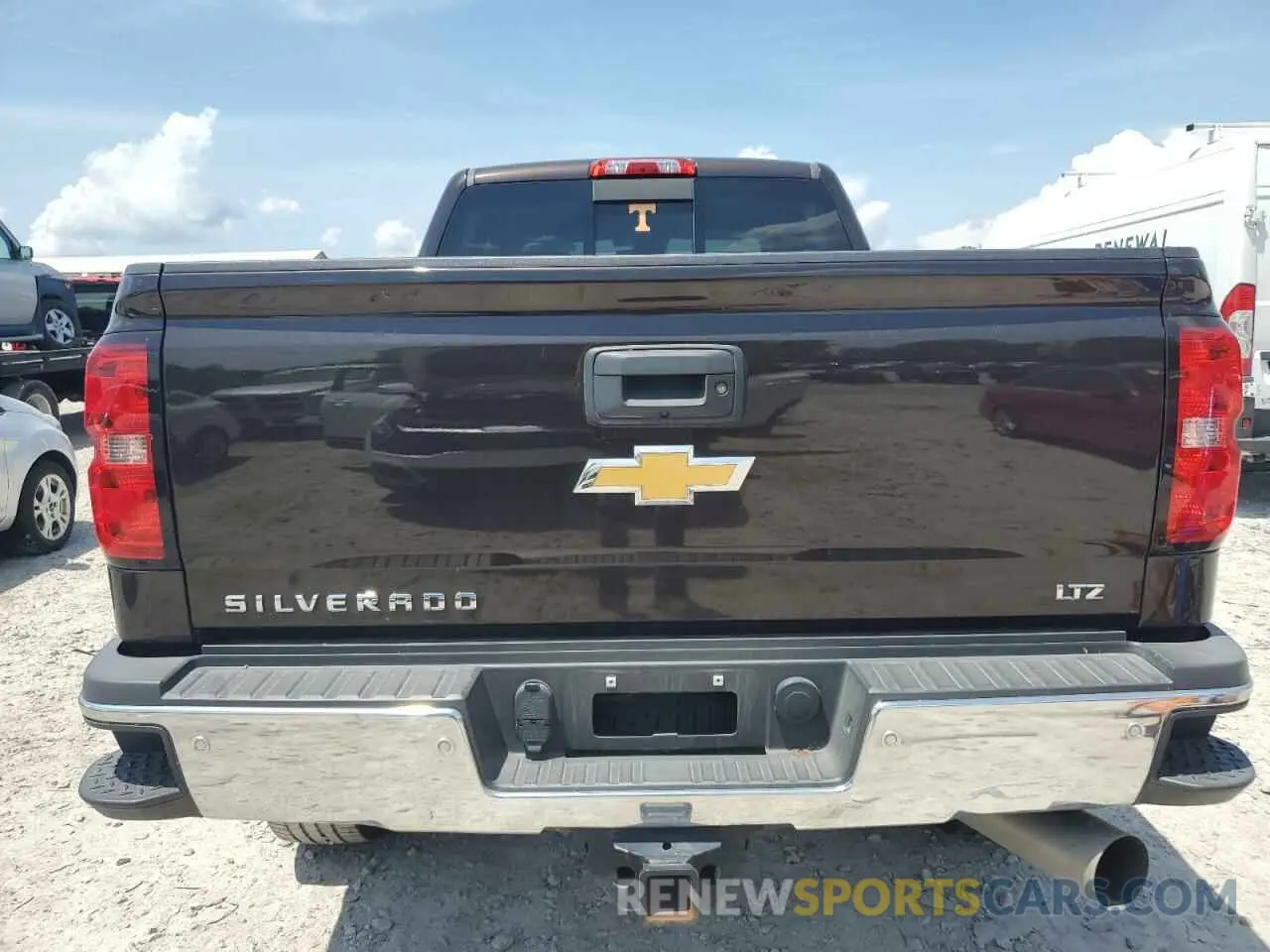6 Photograph of a damaged car 1GC1KTEY4KF112394 CHEVROLET ALL Models 2019