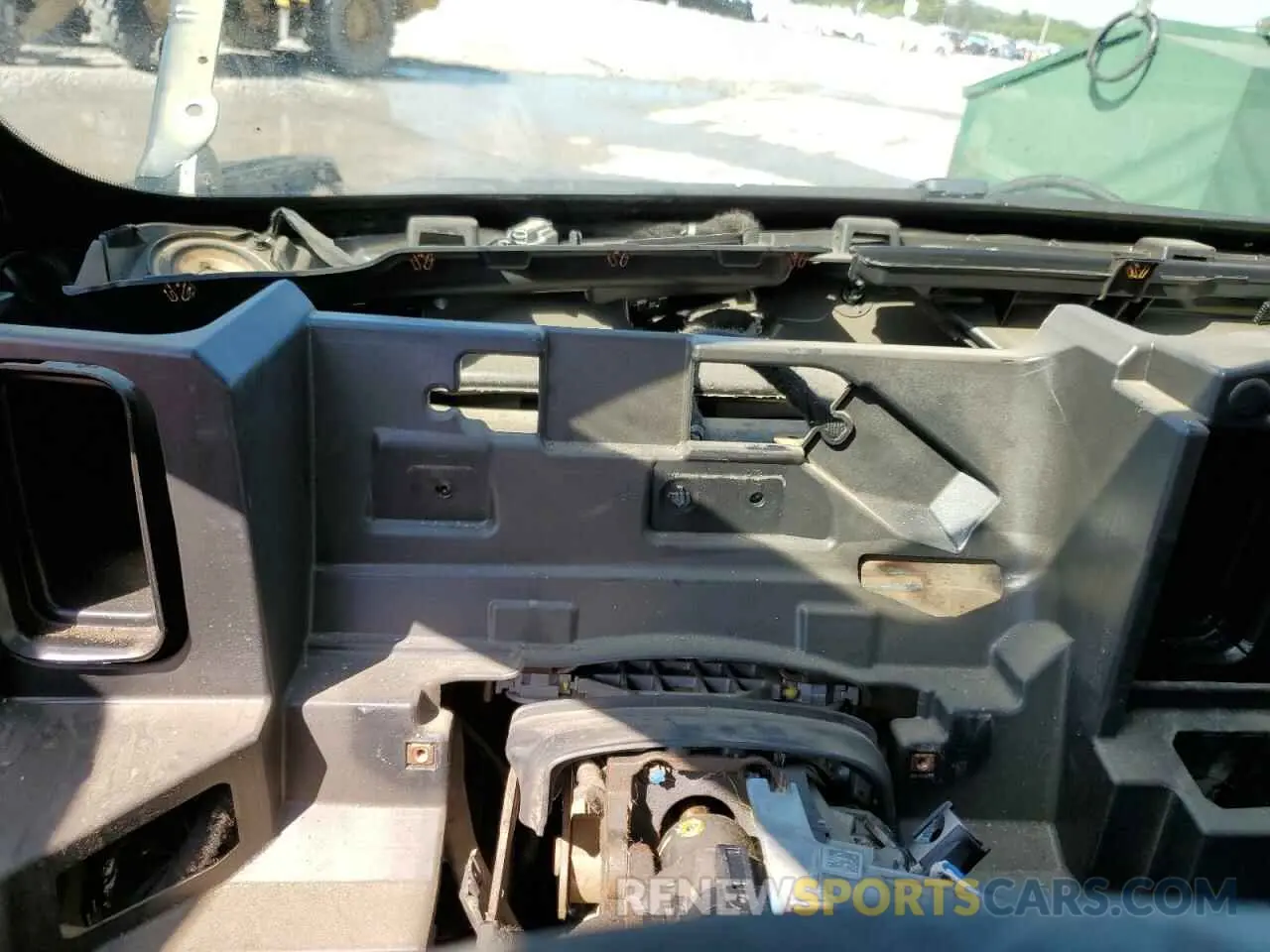 9 Photograph of a damaged car 1GC1KTEY8KF243960 CHEVROLET ALL Models 2019