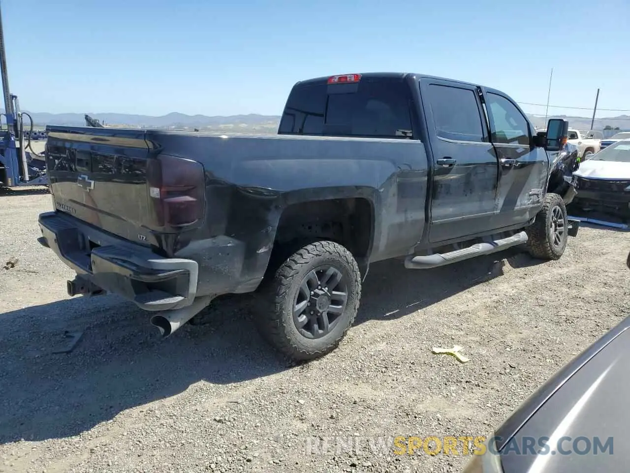 3 Photograph of a damaged car 1GC1KTEYXKF134903 CHEVROLET ALL Models 2019