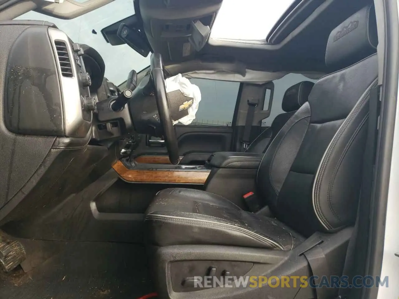 7 Photograph of a damaged car 1GC1KUEY2KF201726 CHEVROLET ALL Models 2019