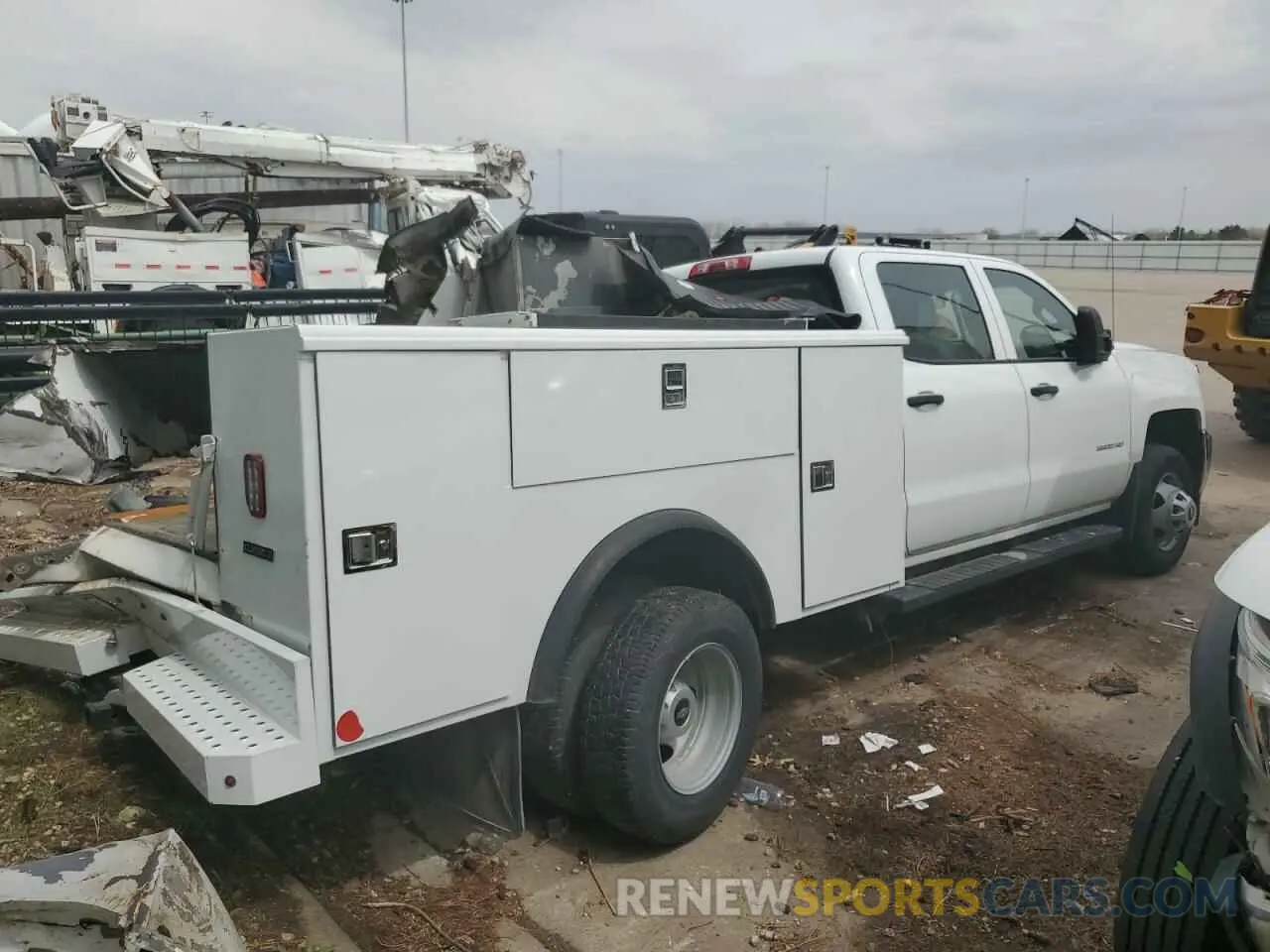 3 Photograph of a damaged car 1GC4KVCG3KF140156 CHEVROLET ALL Models 2019