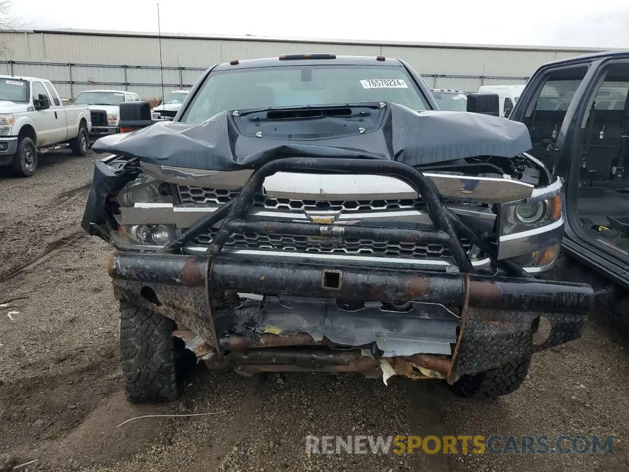 5 Photograph of a damaged car 1GC4KVCY4KF253140 CHEVROLET ALL Models 2019