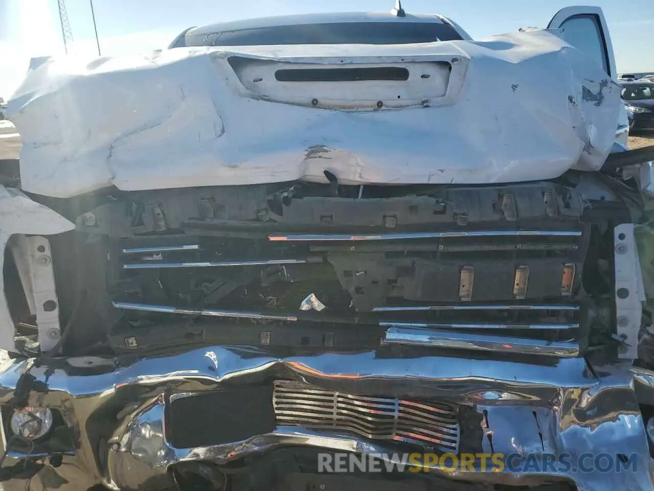 13 Photograph of a damaged car 1GC4KXCY0KF276409 CHEVROLET ALL Models 2019