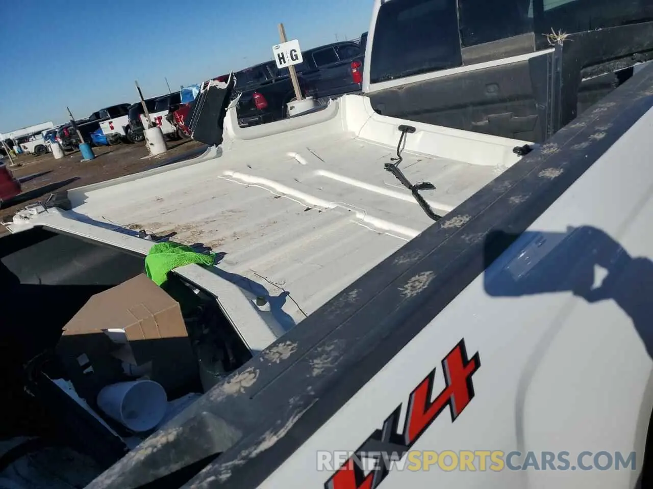 14 Photograph of a damaged car 1GC4KXCY0KF276409 CHEVROLET ALL Models 2019
