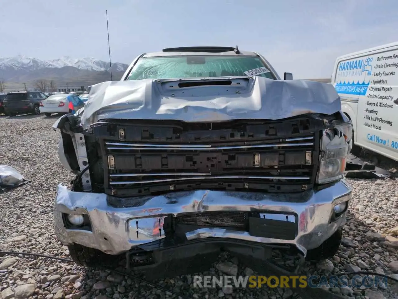 5 Photograph of a damaged car 1GC4KXEY0KF113515 CHEVROLET ALL Models 2019