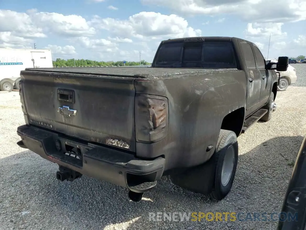 3 Photograph of a damaged car 1GC4KYEY7KF122010 CHEVROLET ALL Models 2019