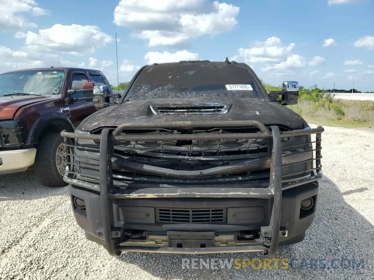 5 Photograph of a damaged car 1GC4KYEY7KF122010 CHEVROLET ALL Models 2019