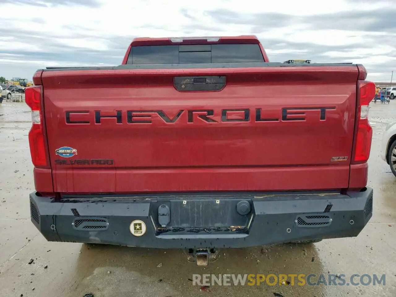 6 Photograph of a damaged car 1GCPYFED4KZ138001 CHEVROLET ALL Models 2019
