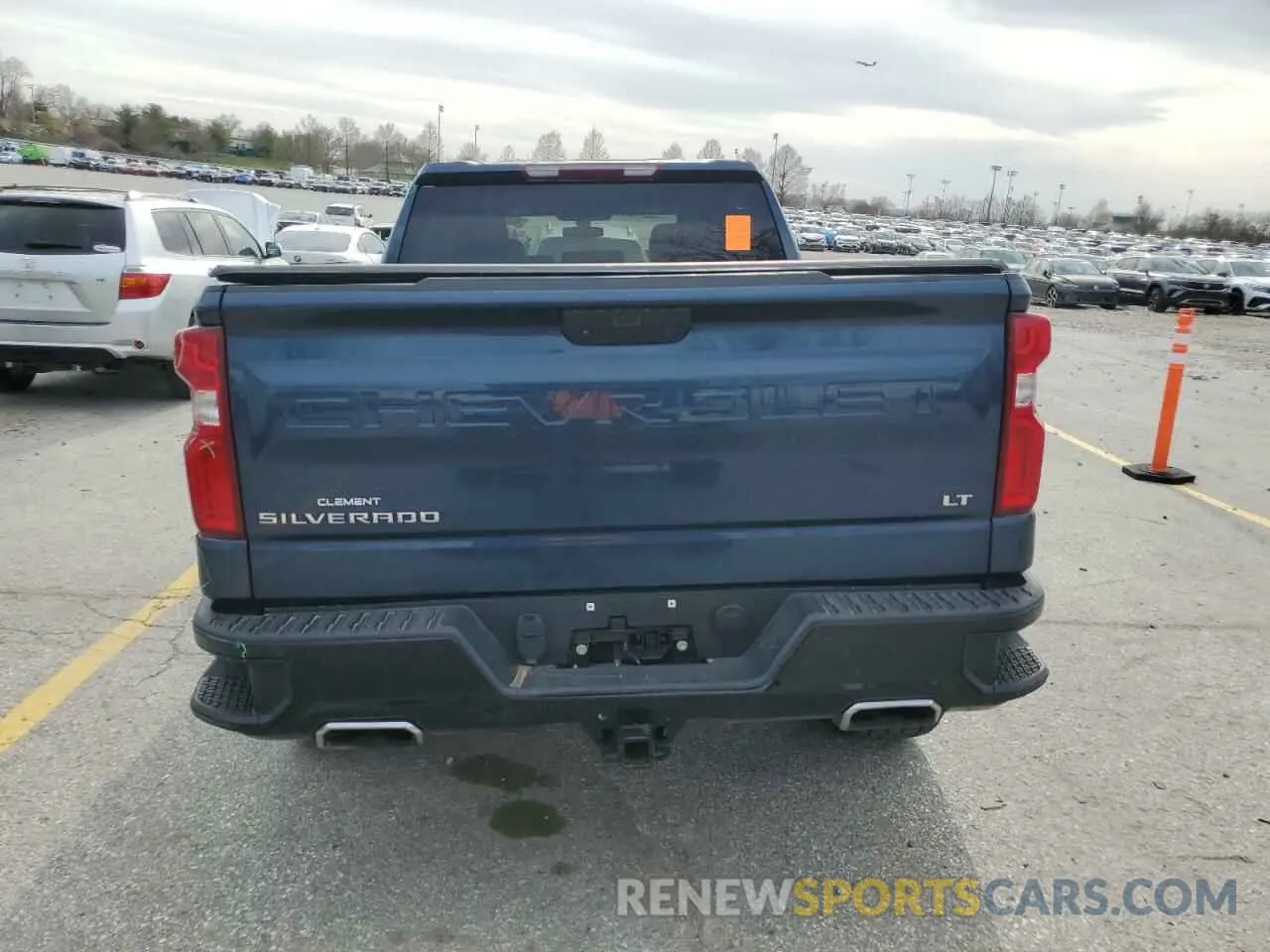 6 Photograph of a damaged car 1GCPYFED5KZ332973 CHEVROLET ALL Models 2019