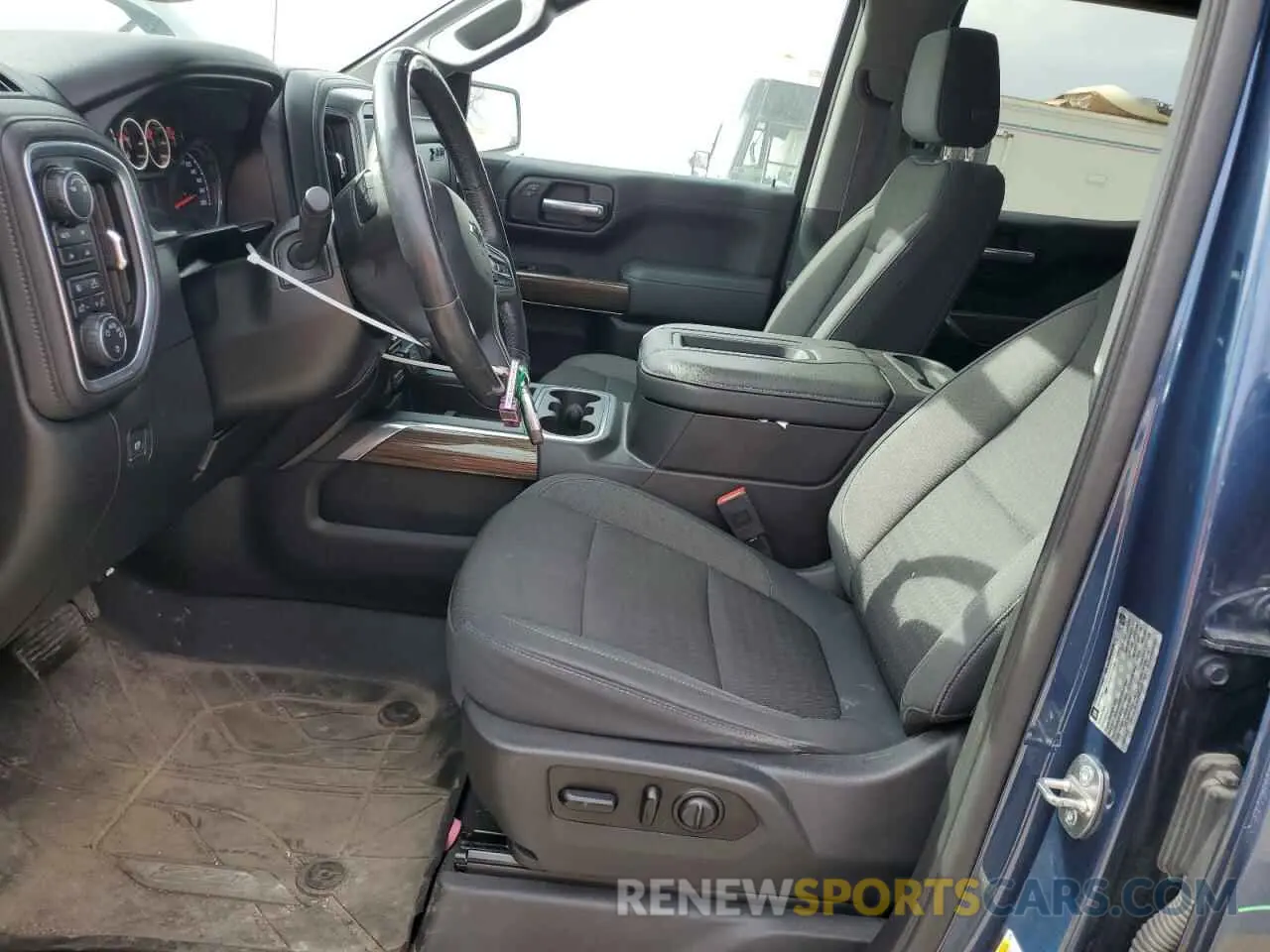 7 Photograph of a damaged car 1GCPYFED5KZ332973 CHEVROLET ALL Models 2019