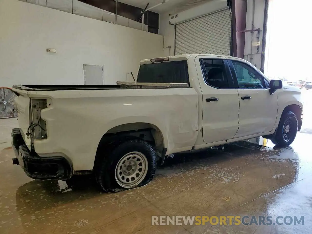 3 Photograph of a damaged car 1GCRWAEF6KZ183685 CHEVROLET ALL Models 2019