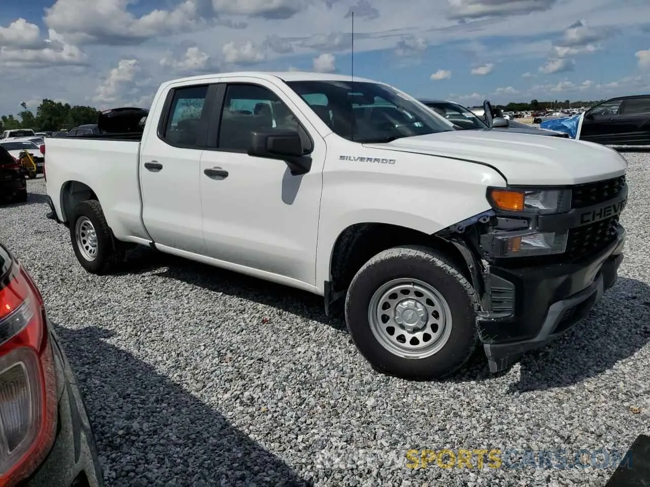 4 Photograph of a damaged car 1GCRWAEH4KZ238300 CHEVROLET ALL Models 2019