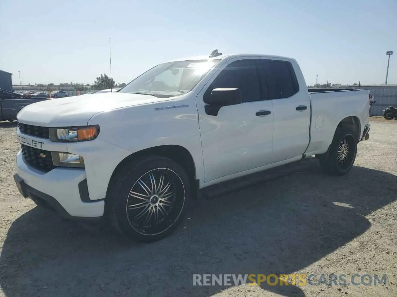 1 Photograph of a damaged car 1GCRWBEH0KZ237750 CHEVROLET ALL Models 2019