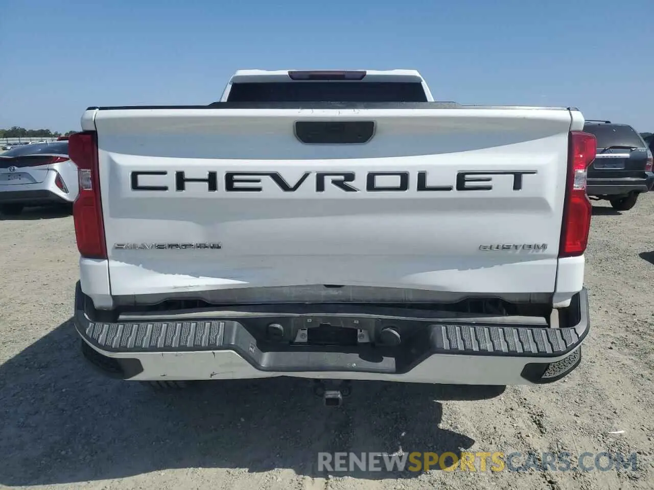 6 Photograph of a damaged car 1GCRWBEH0KZ237750 CHEVROLET ALL Models 2019