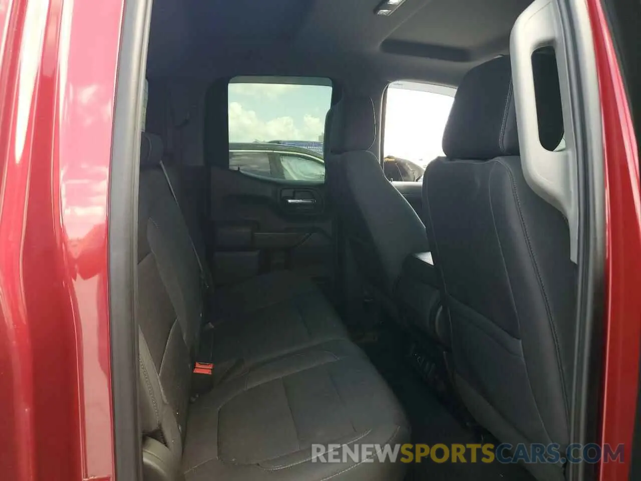 10 Photograph of a damaged car 1GCRWCED5KZ300103 CHEVROLET ALL Models 2019