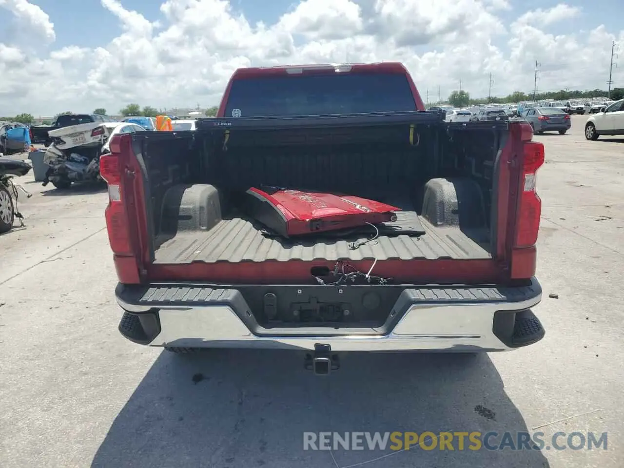 6 Photograph of a damaged car 1GCRWCED5KZ300103 CHEVROLET ALL Models 2019