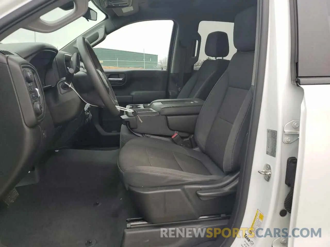 7 Photograph of a damaged car 1GCRYBEF4KZ178730 CHEVROLET ALL Models 2019